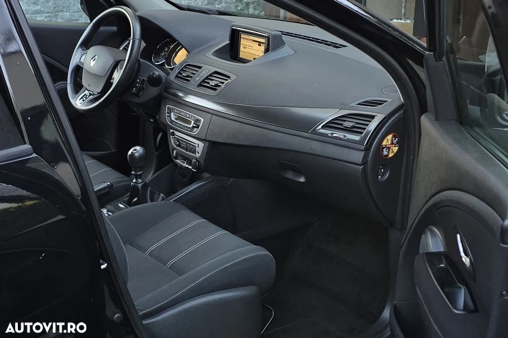 Renault Megane 1.5 dCi Dynamique - 8