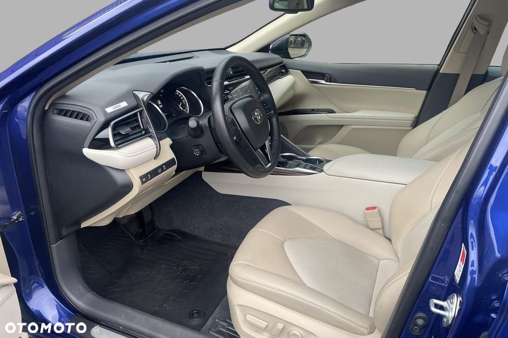 Toyota Camry 2.5 Hybrid Executive CVT - 13