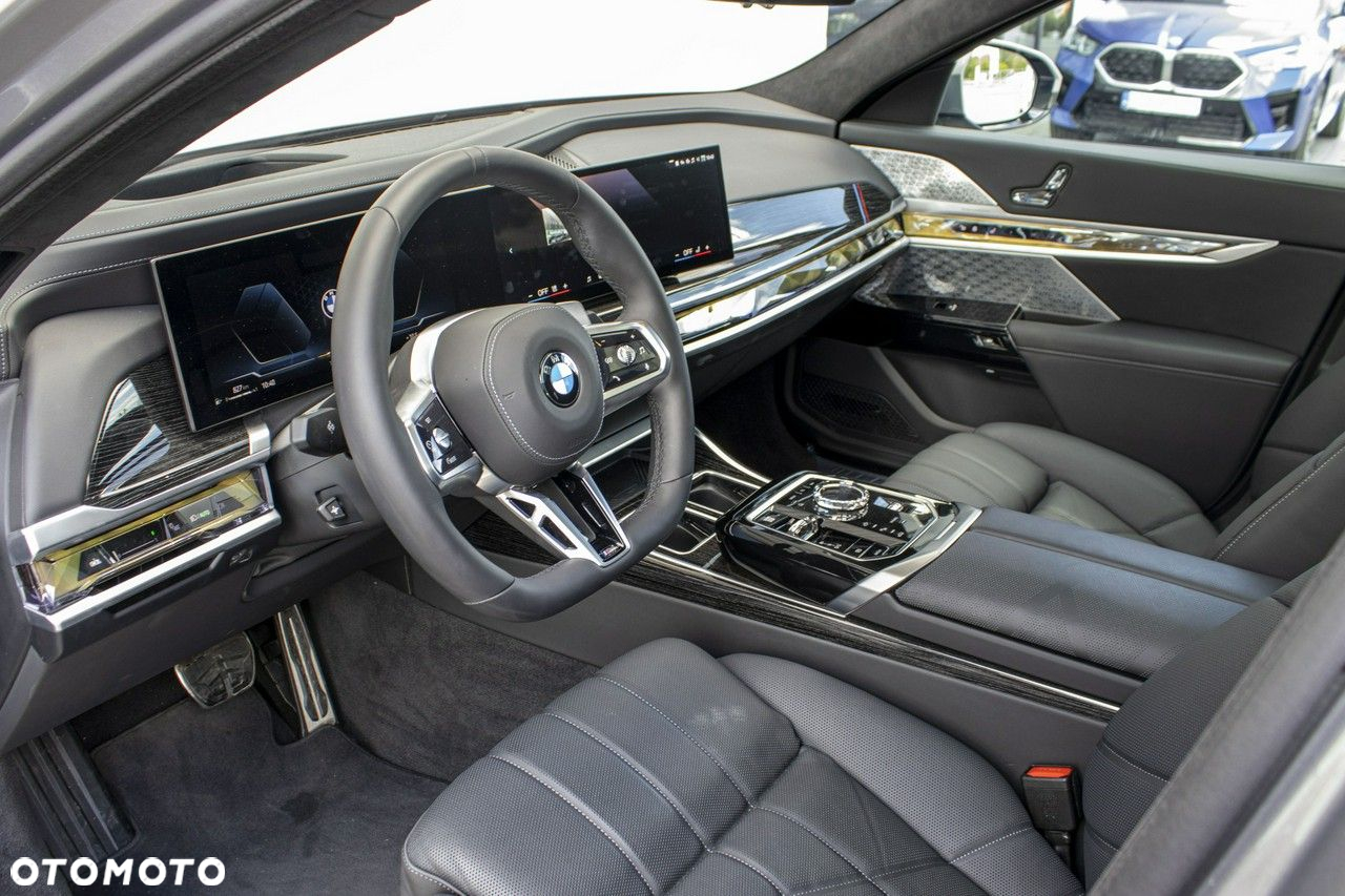 BMW Seria 7 - 10