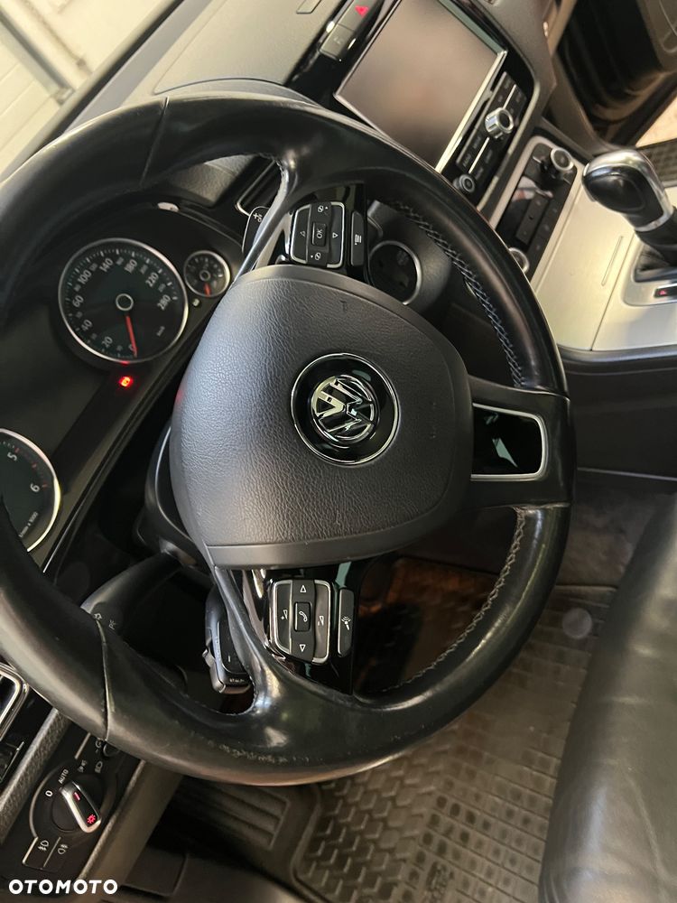 Volkswagen Touareg 3.0 V6 TDI BMT R-Style - 28