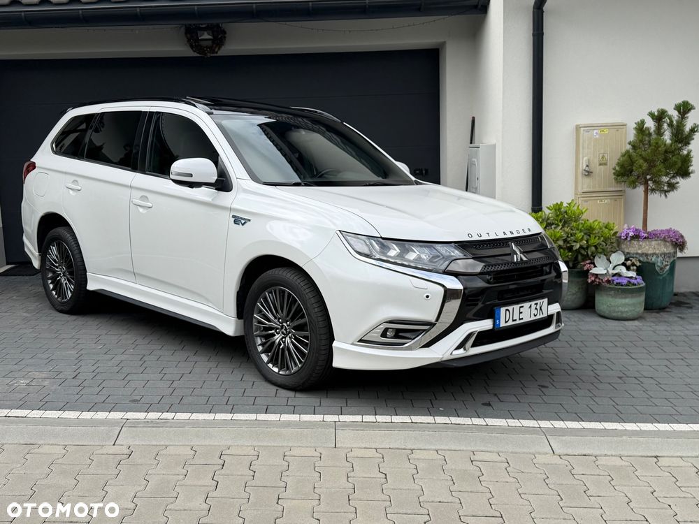 Mitsubishi Outlander 2.4 4WD Top - 18