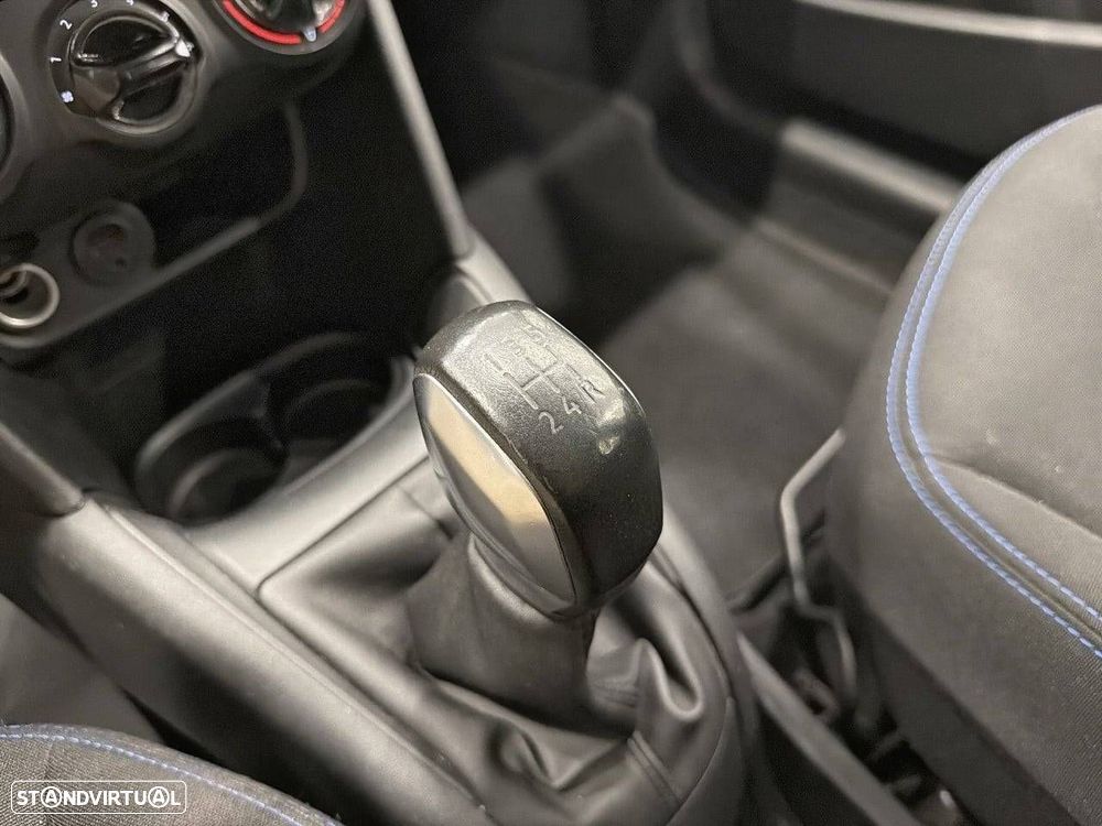 Peugeot 208 1.2 PureTech Style - 18