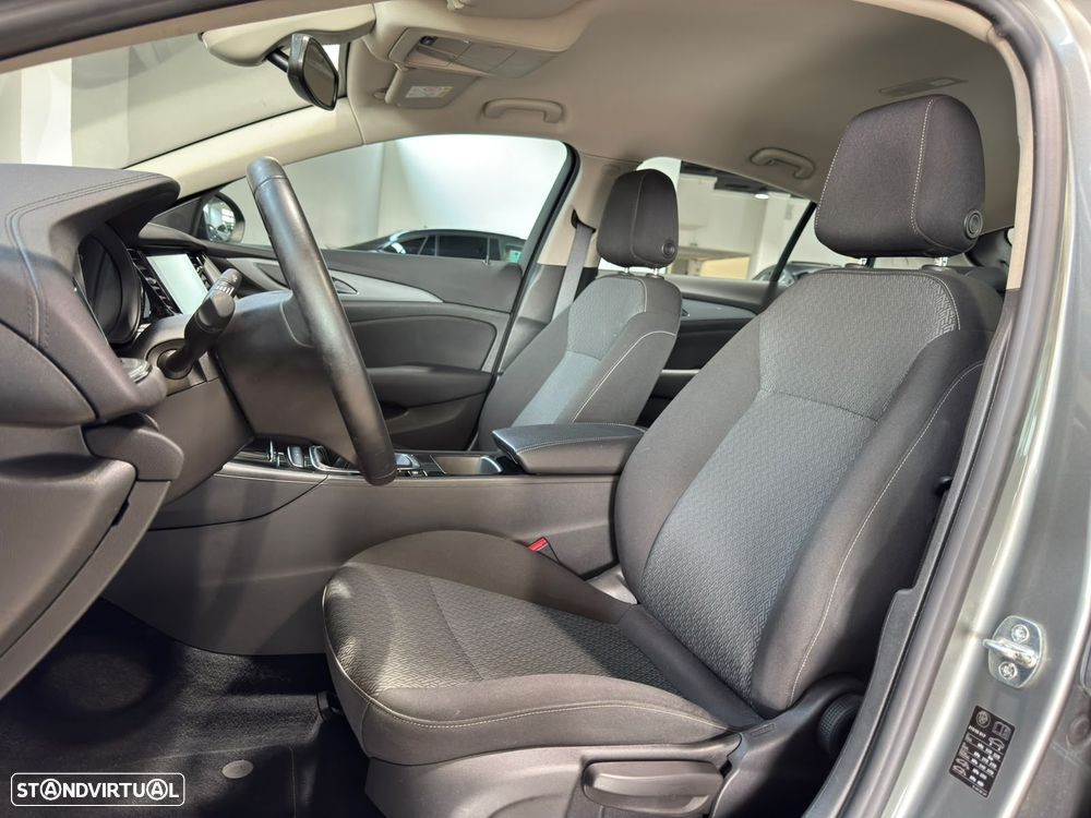 Opel Insignia Grand Sport 1.6 CDTi Business Edition — fotografia 11