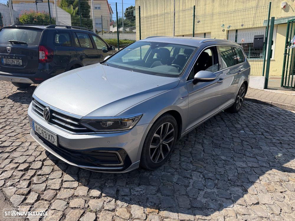 VW Passat Variant - 1