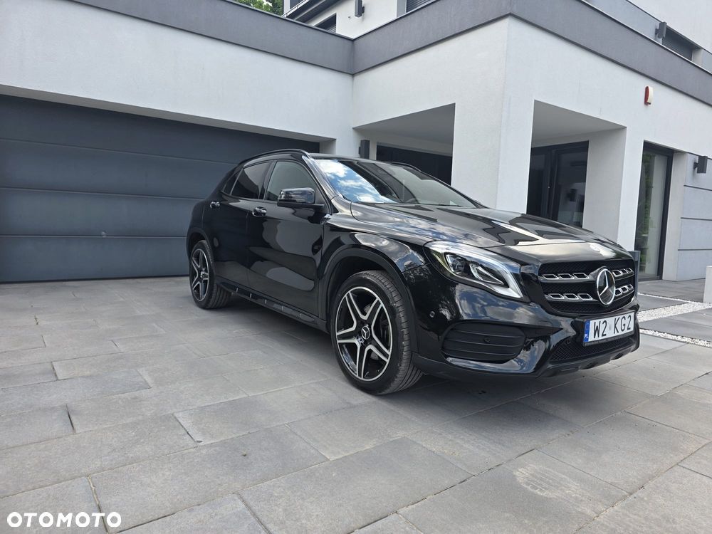 Mercedes-Benz GLA 250 7G-DCT AMG Line - 2