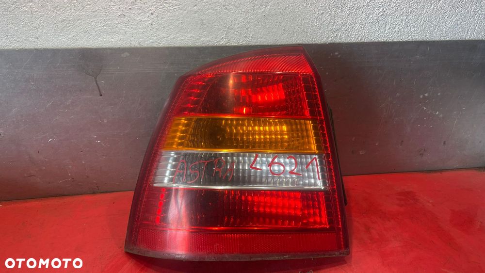 Opel Astra G II HB Lampa Reflektor Lewy Tył Lewa Tylna - 1