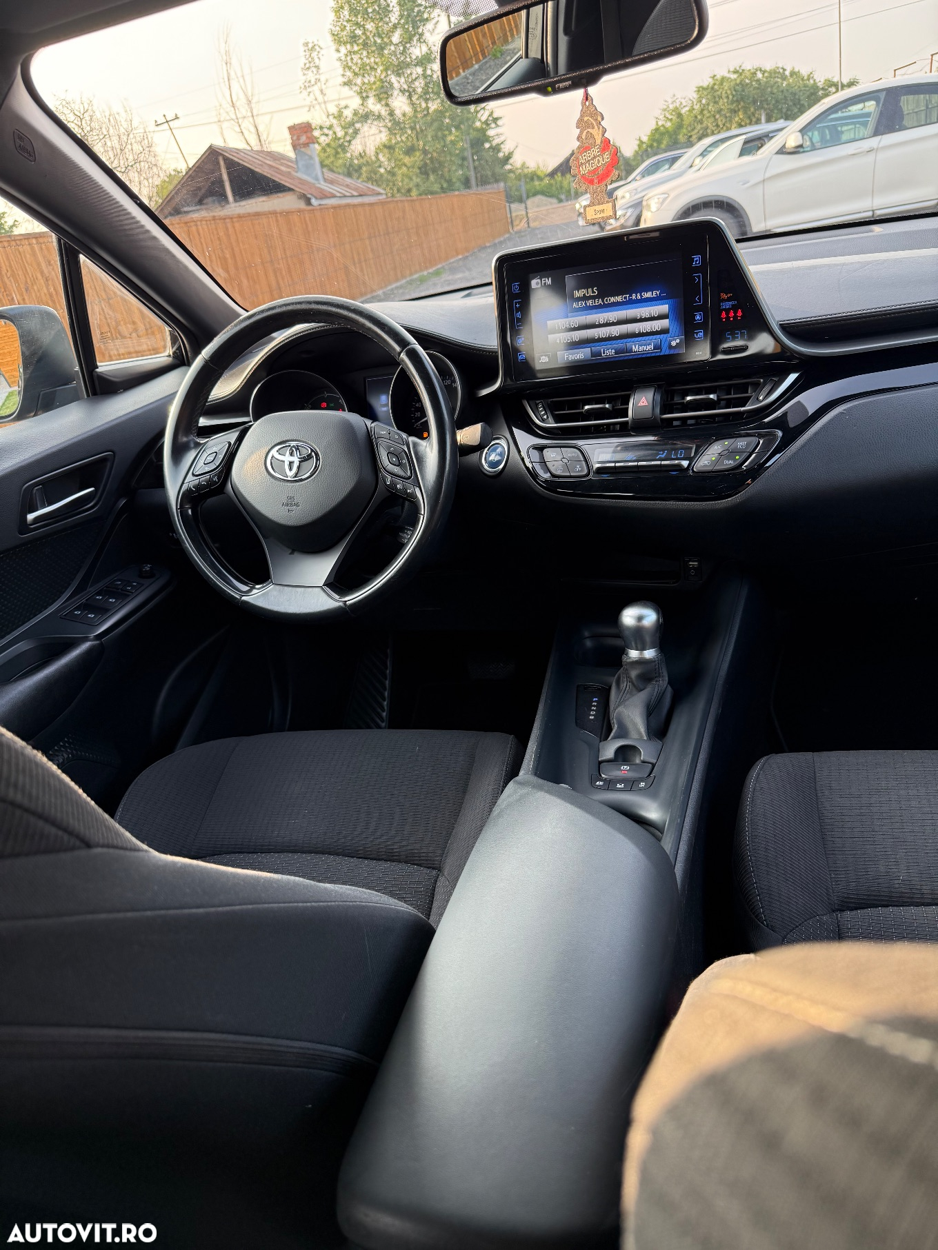 Toyota C-HR Hybrid Flow - 4