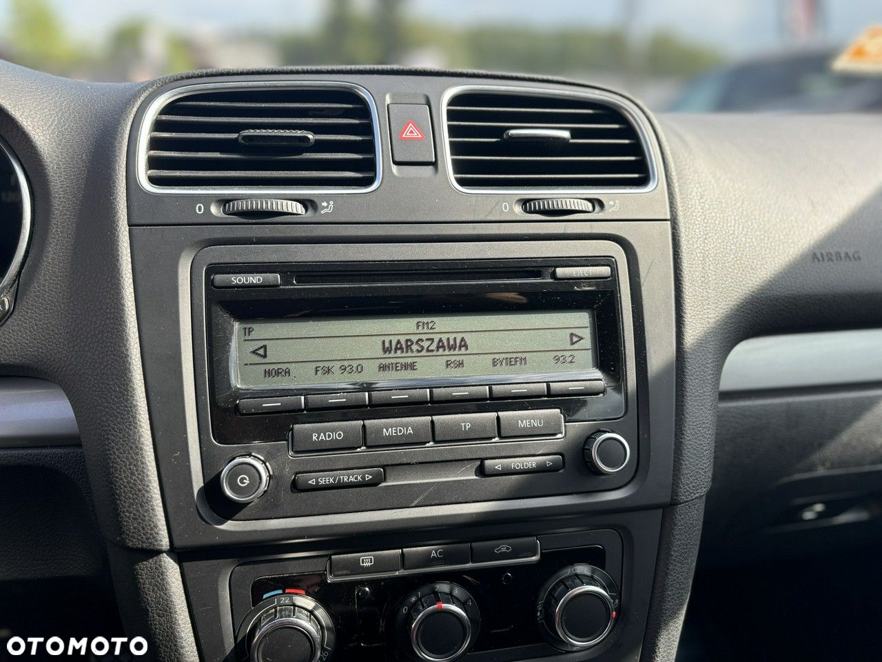 Volkswagen Golf - 17