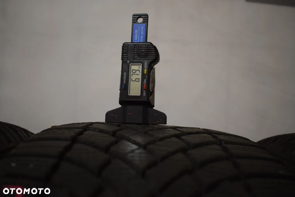 R18 225/55 Bridgestone Blizzak LM005 - 7