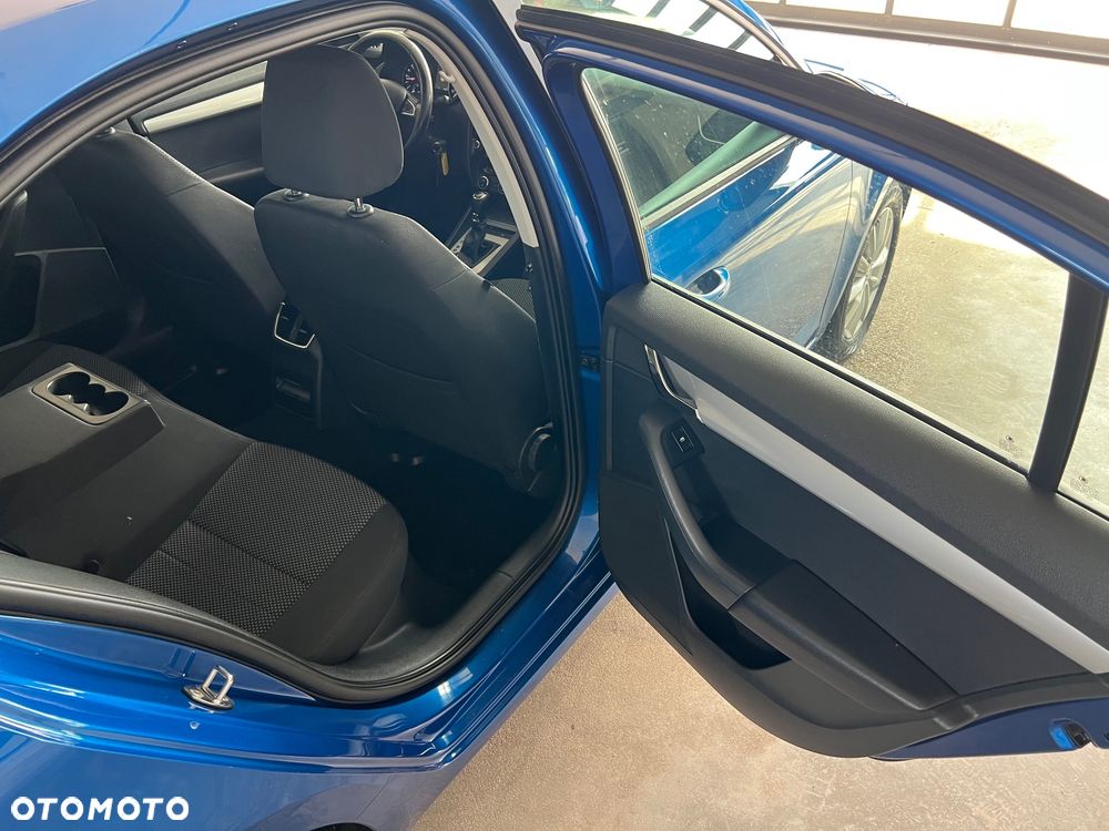 Skoda Octavia 2.0 TDI Ambition DSG - 21