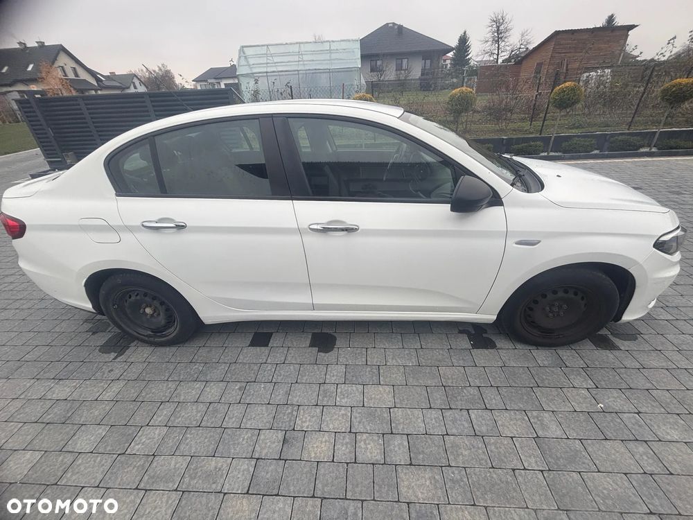 Fiat Tipo - 12