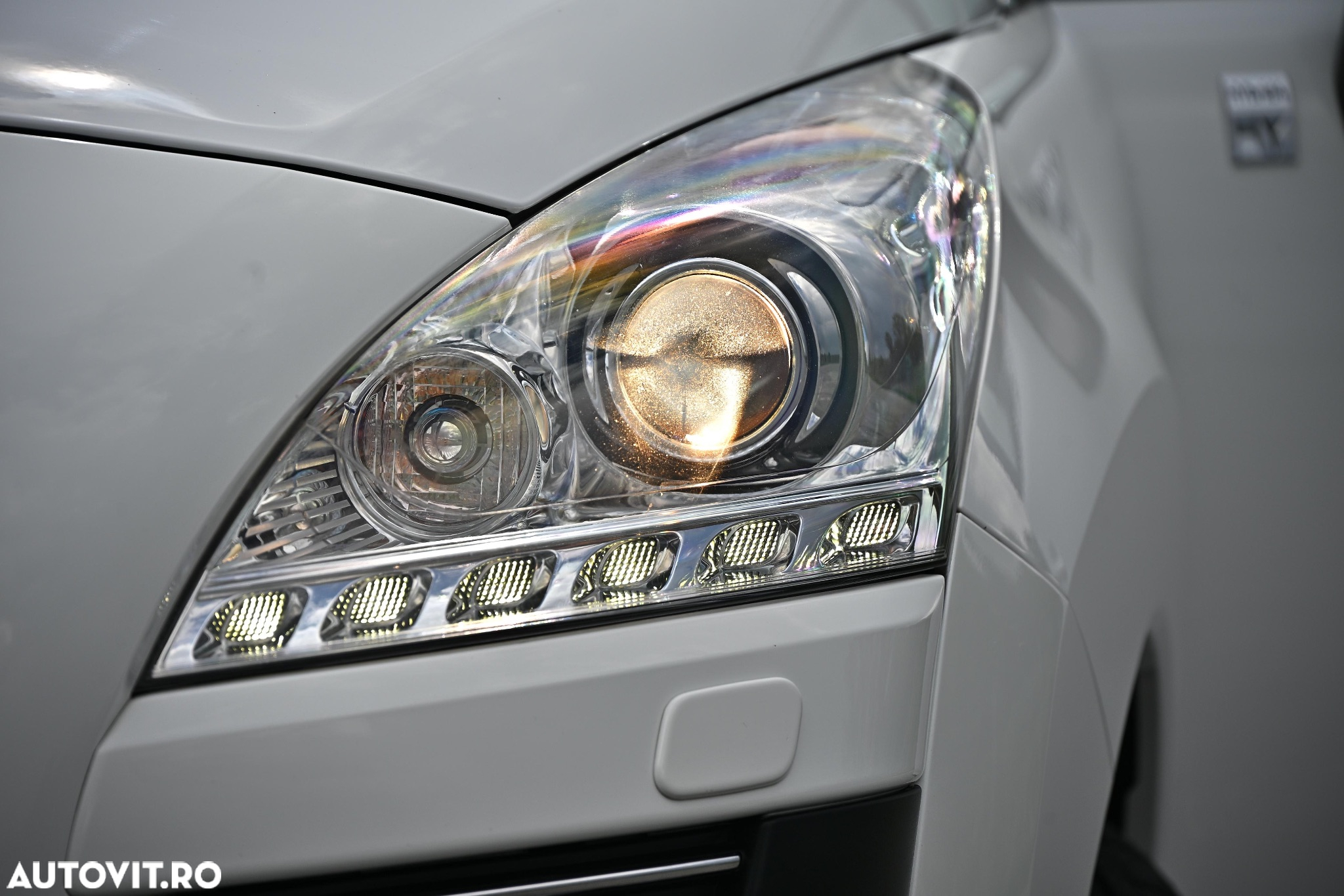 Peugeot 3008 Hybrid4 - 12
