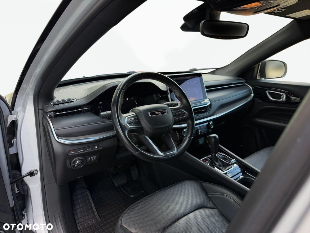 Jeep Compass - 10