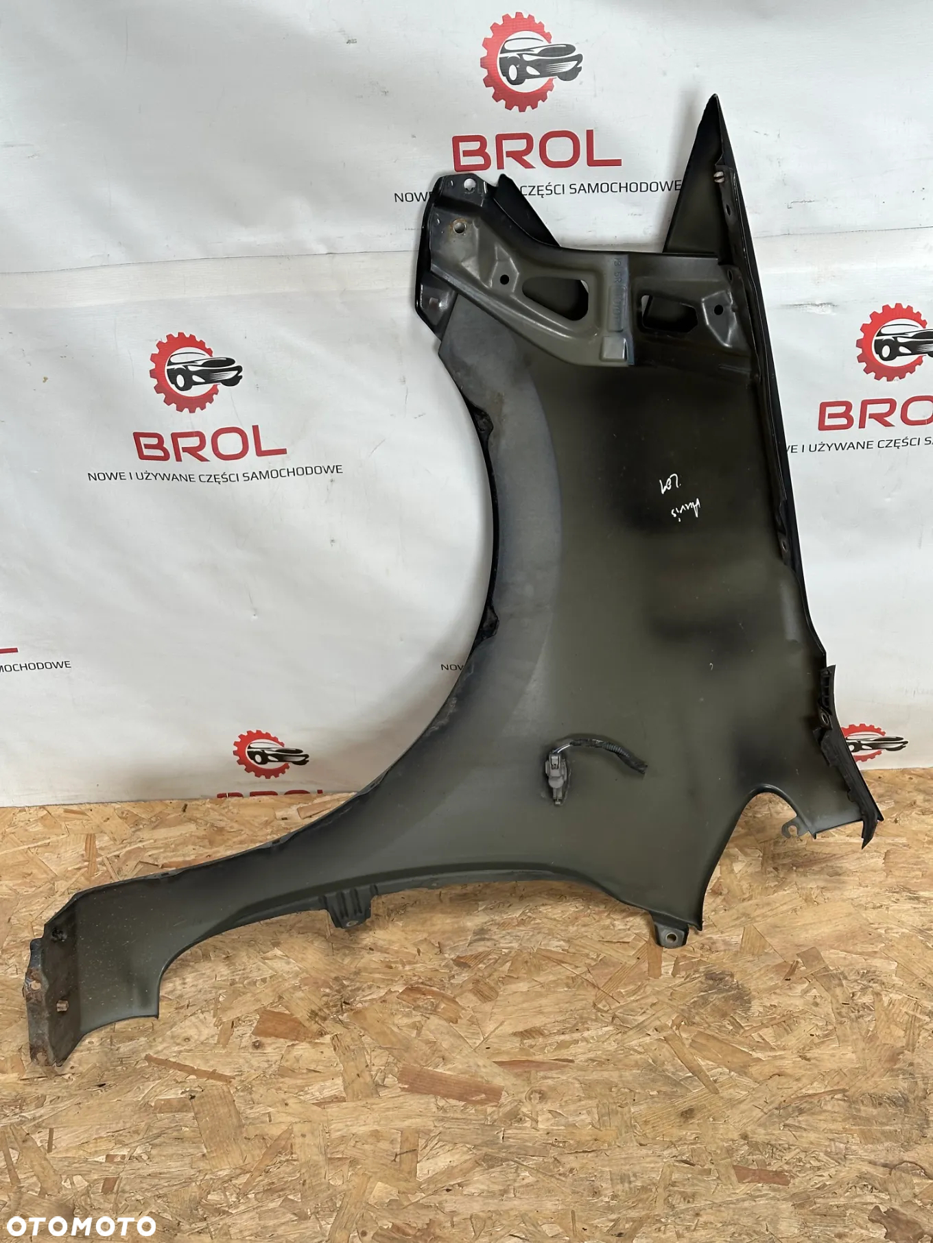 BŁOTNIK PRZEDNI PRAWY TOYOTA AURIS I 06-09  L01 - 5