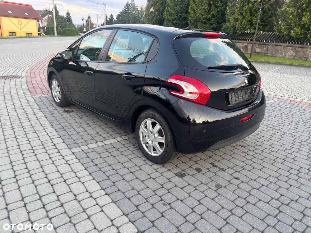 Peugeot 208 PureTech 82 Style - 10