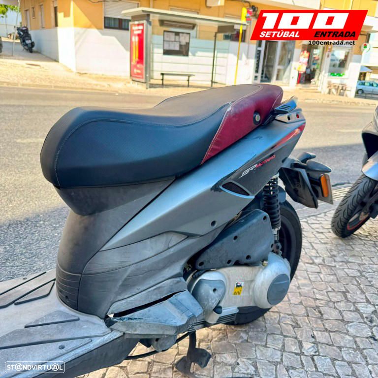 Aprilia SR 125 - 7