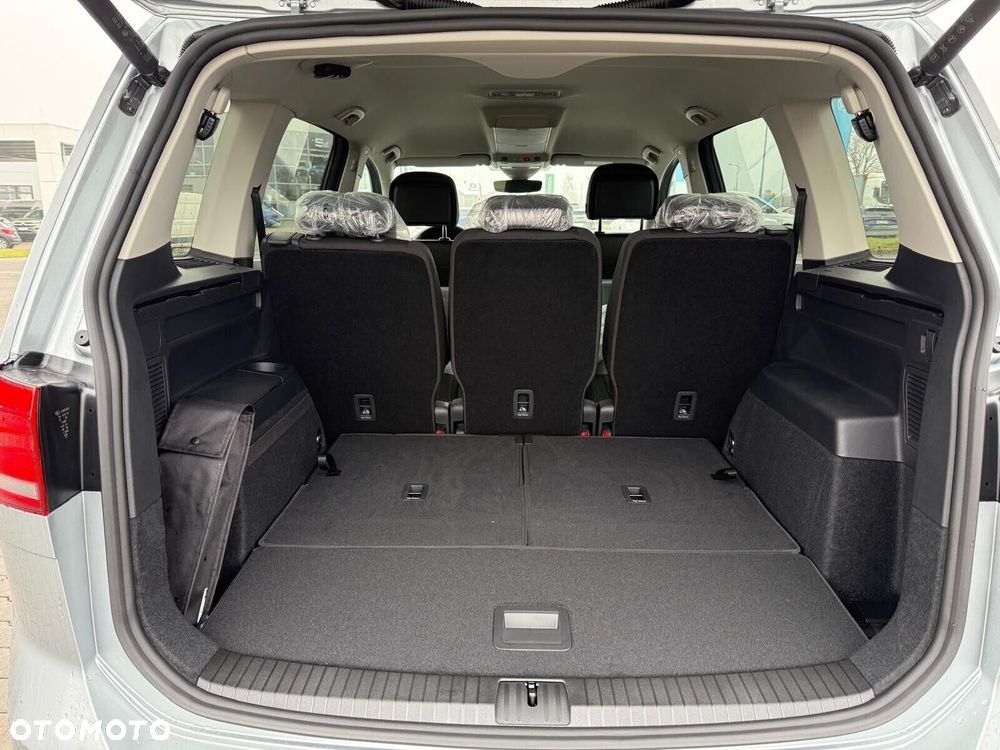 Volkswagen Touran 1.5 TSI EVO Comfortline Plus - 9