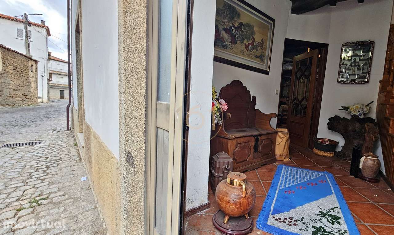 Simpática casa em Sendim - Miranda do Douro - Grande imagem: 5/39