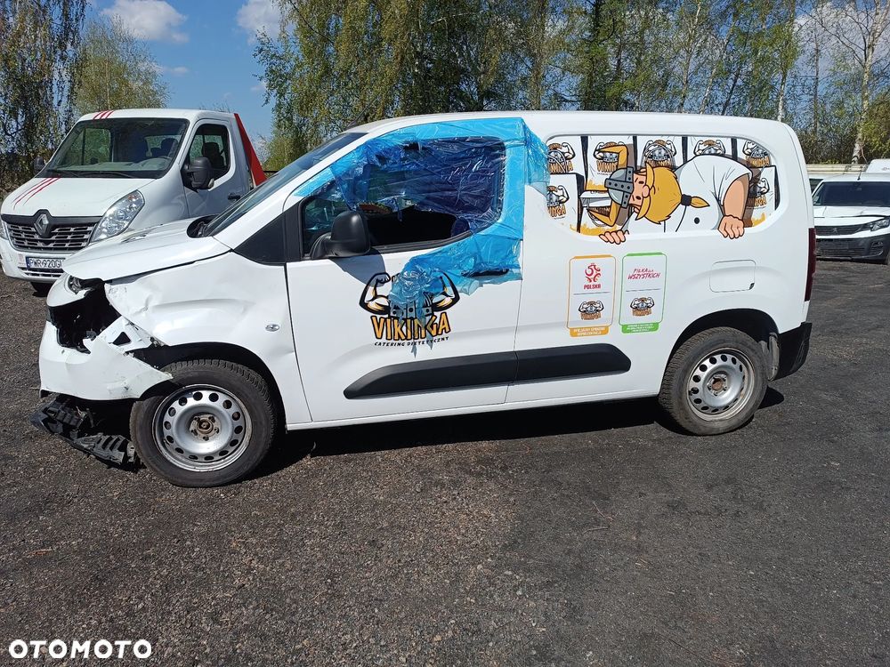 Toyota proace city partner 2022r - 17