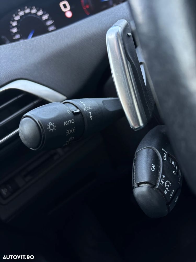 Peugeot 3008 BlueHDi 130 Stop & Start EAT8 Active Business-Paket - 29