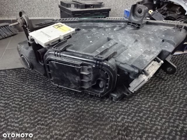 Prawa lampa Audi A6 C6 Xenon - 6