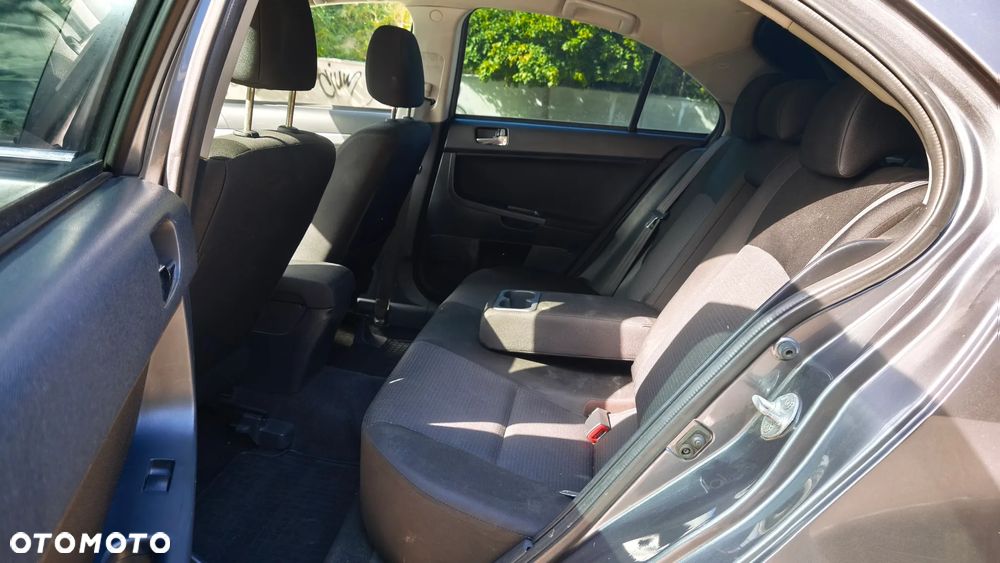 Mitsubishi Lancer 1.8 Instyle LPG - 7