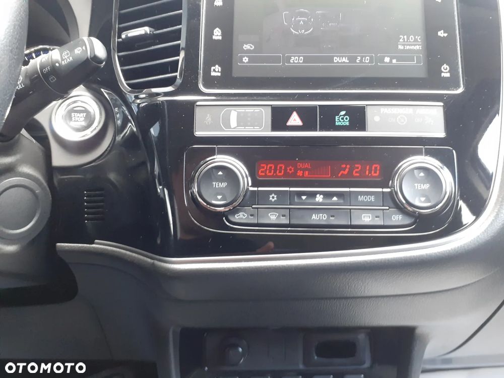Mitsubishi Outlander 2.0 Intense 4WD CVT - 18