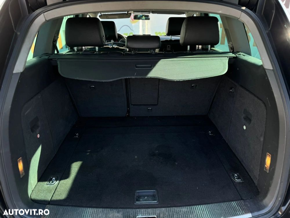 Volkswagen Touareg 2.5 TDI R5 Aut. - 32