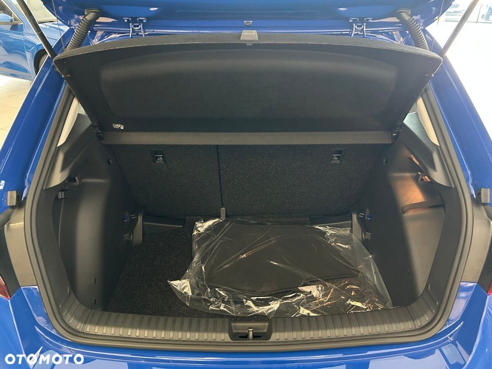 Skoda Fabia 1.0 Essence - 8