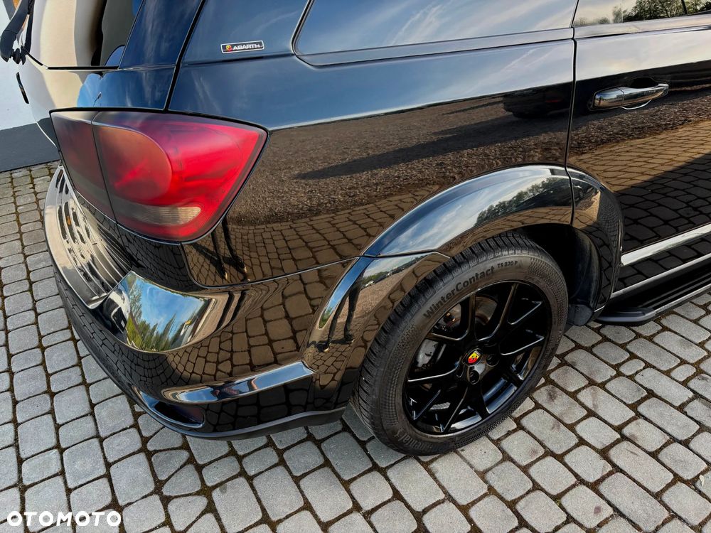 Fiat Freemont 2.0 Multijet Black Code AWD - 4