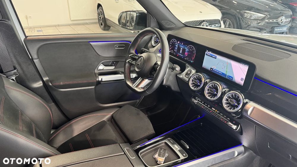 Mercedes-Benz GLB 200 AMG Line 7G-DCT - 31