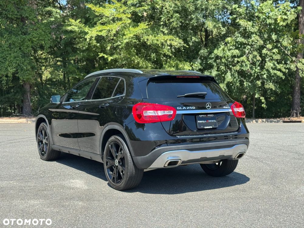 Mercedes-Benz GLA 250 4Matic 7G-DCT AMG Line - 8