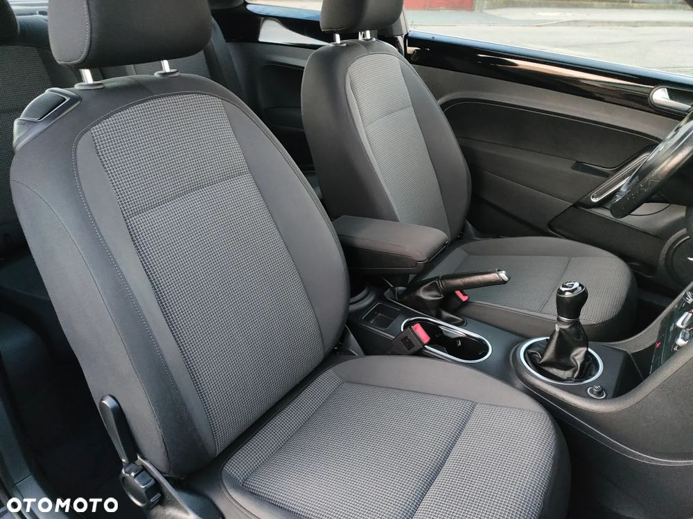 Volkswagen Beetle The 1.6 TDI DPF Blue Motion Technologie Design - 11
