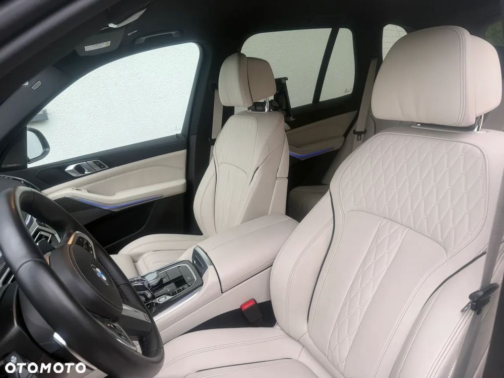 BMW X5 xDrive40d mHEV - 26