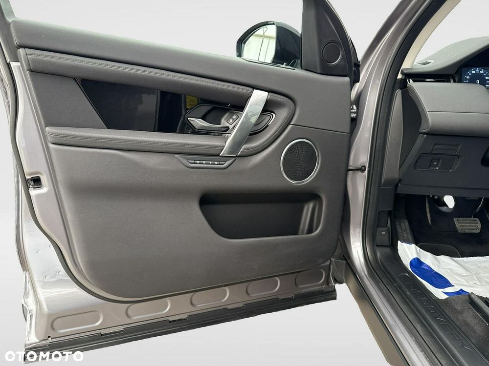 Land Rover Discovery Sport - 11