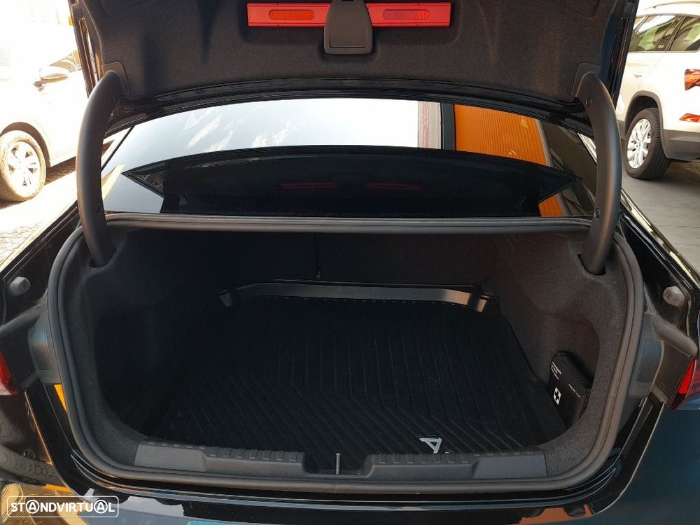 Audi A3 Limousine 30 TDI S line S tronic - 34
