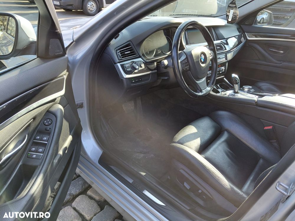 BMW Seria 5 525d Aut. - 13