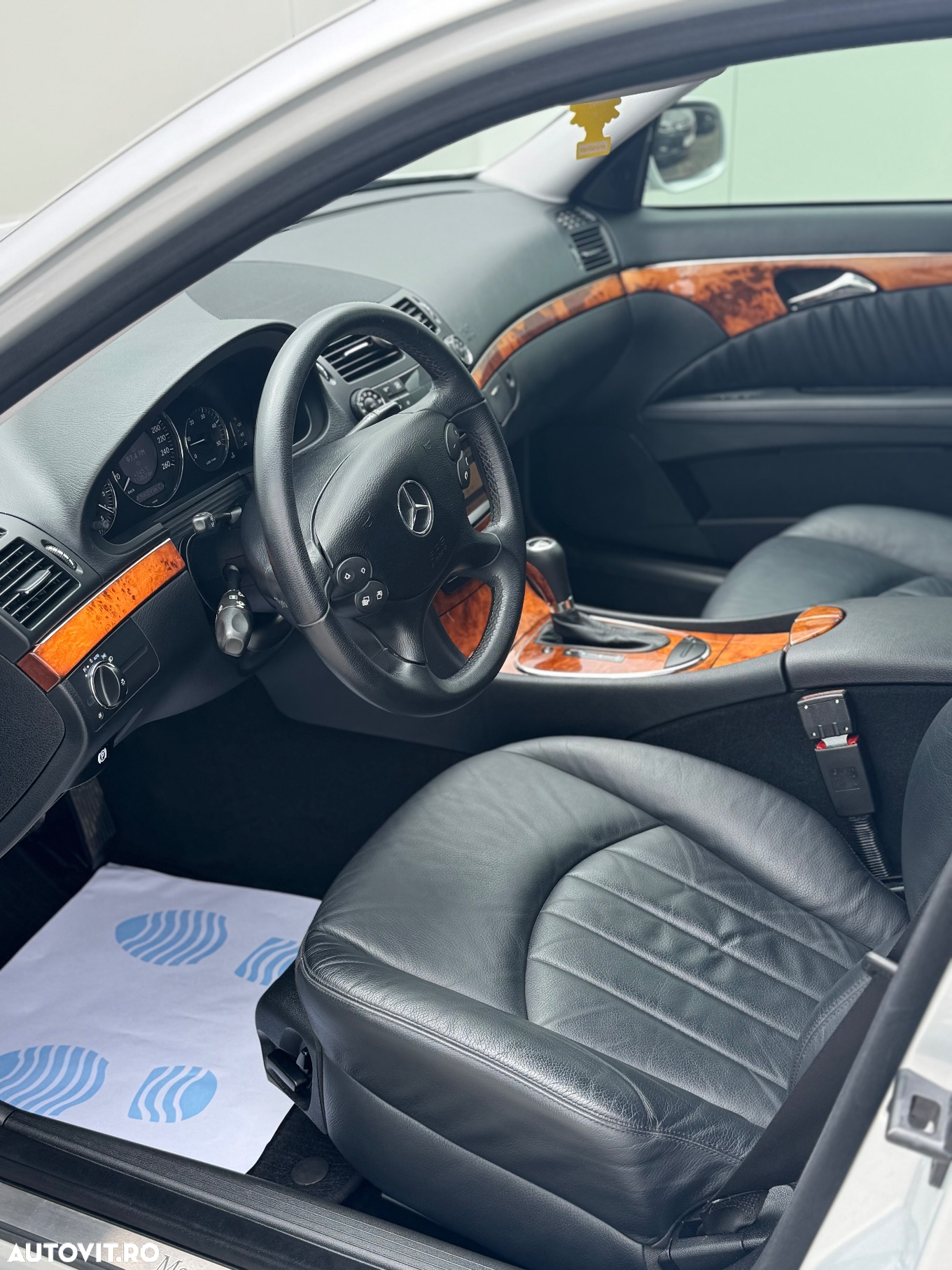 Mercedes-Benz E - 4