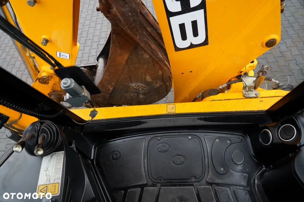 JCB 3CX / KOPARKO-ŁADOWARKA / JOYSTICK / SZYBKOZŁĄCZE / KLIMA/ - 32