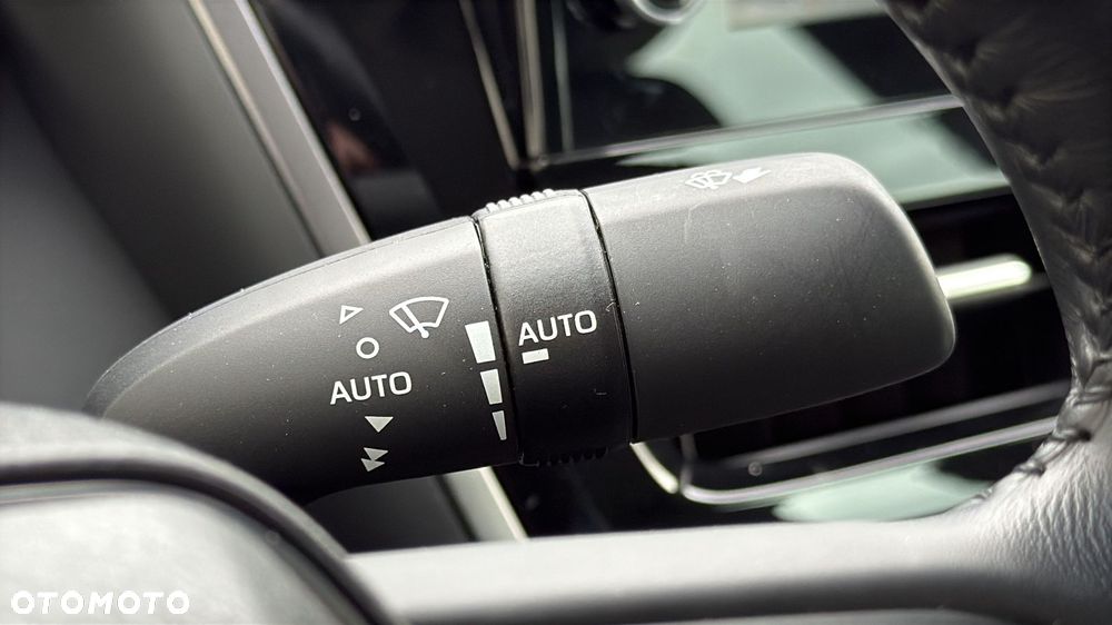 Toyota Camry 2.5 Hybrid Prestige CVT - 22