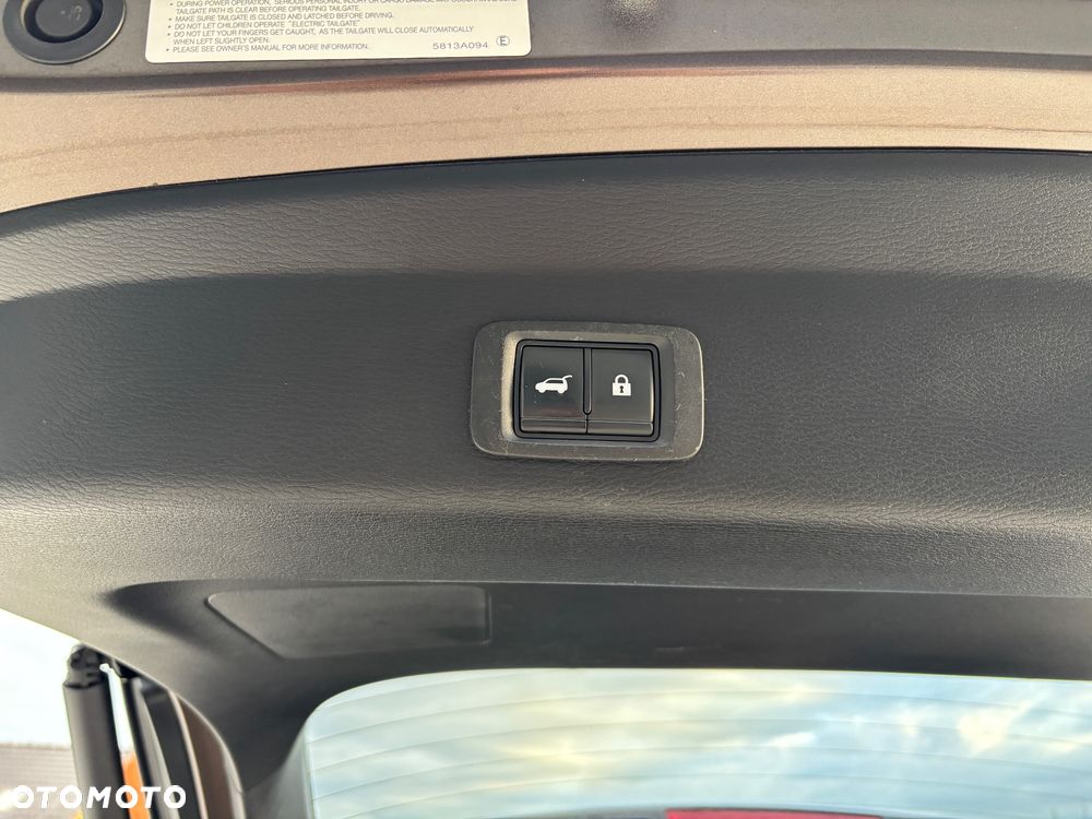 Mitsubishi Outlander - 22