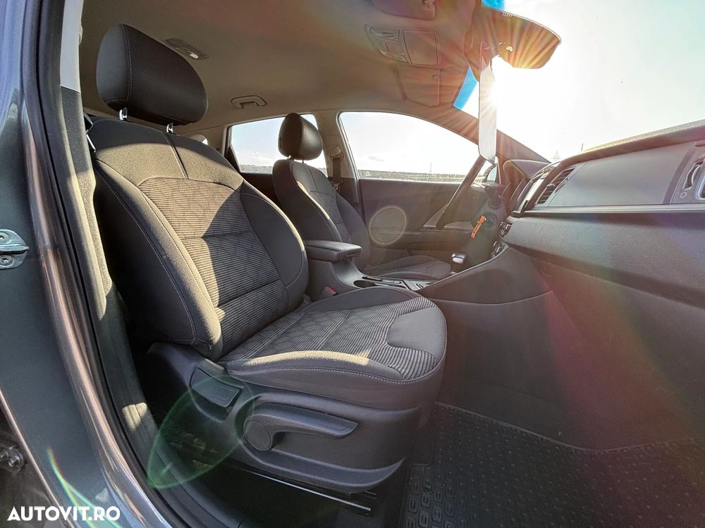 Kia Niro 1.6 GDI PHEV 2WD Aut. Vision - 18
