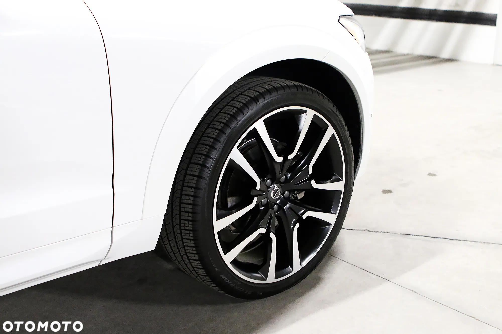 Volvo XC 60 B5 B AWD Ultimate Black Edition - 9