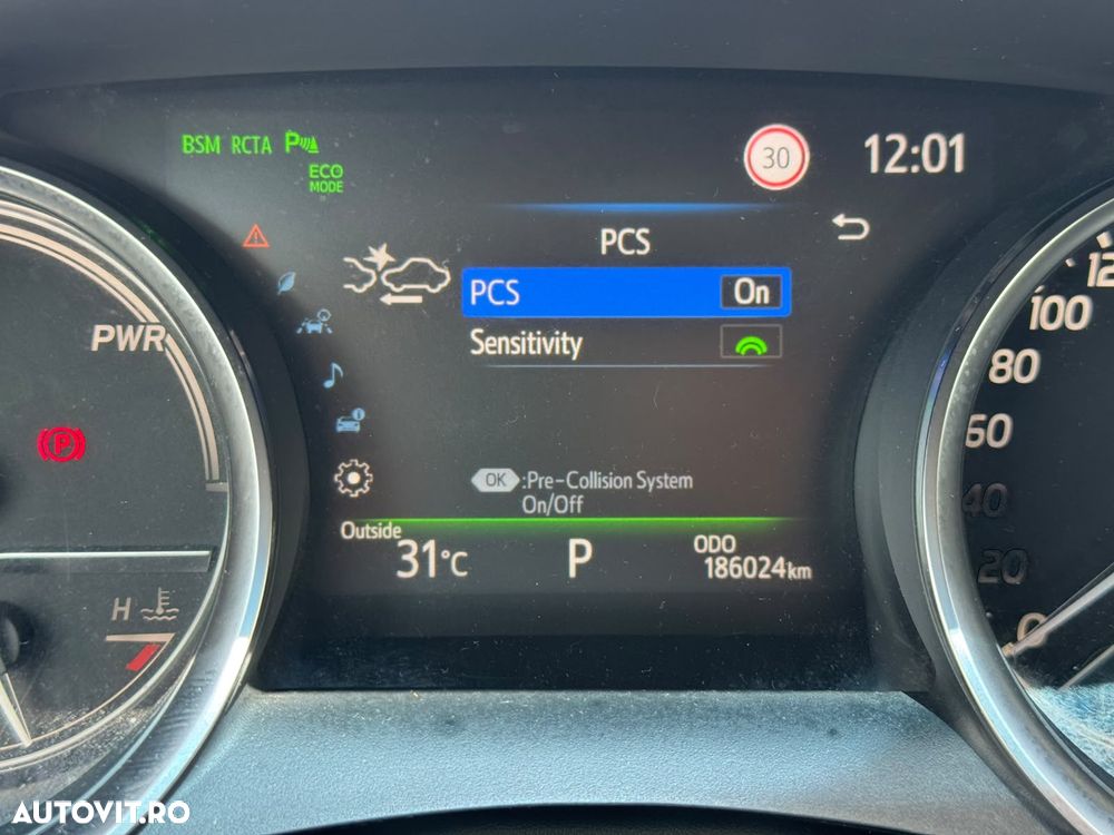 Toyota Camry 2.5 Dynamic - 29