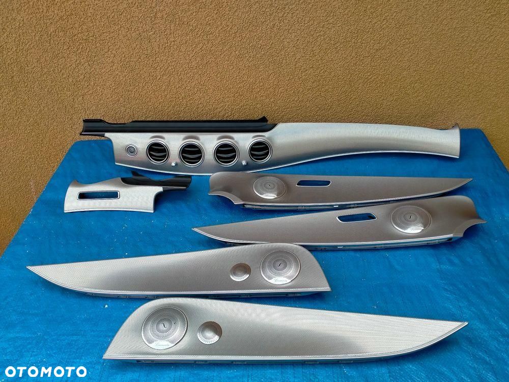 Mercedes W213 AMG Dekor Dekory BURMESTER Listwa Konsoli Drzwi Listwy Ozdobne AMBIENT - 1