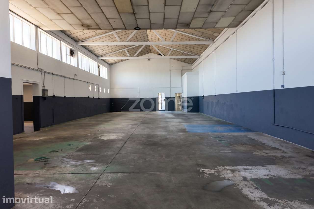 ARMAZÉM 460 m² EM GUEIFÃES, RUA DA PONTE DA PEDRA - Grande imagem: 4/16