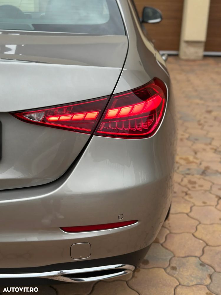 Mercedes-Benz C 220 d Aut - 32