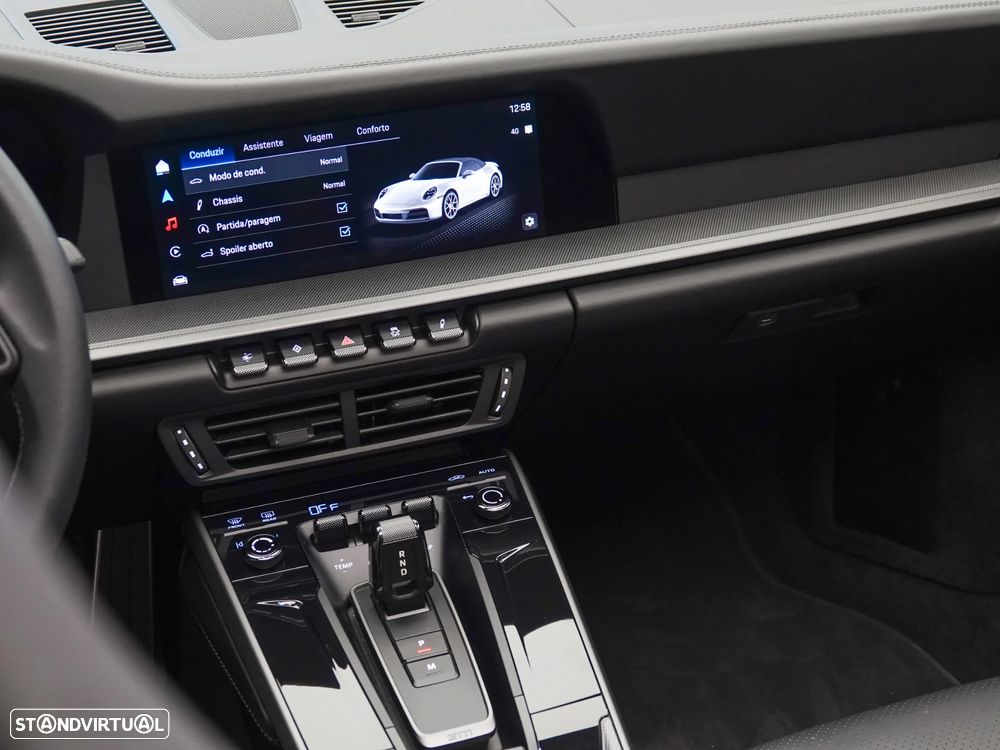 Porsche 911 (992) Carrera - 25