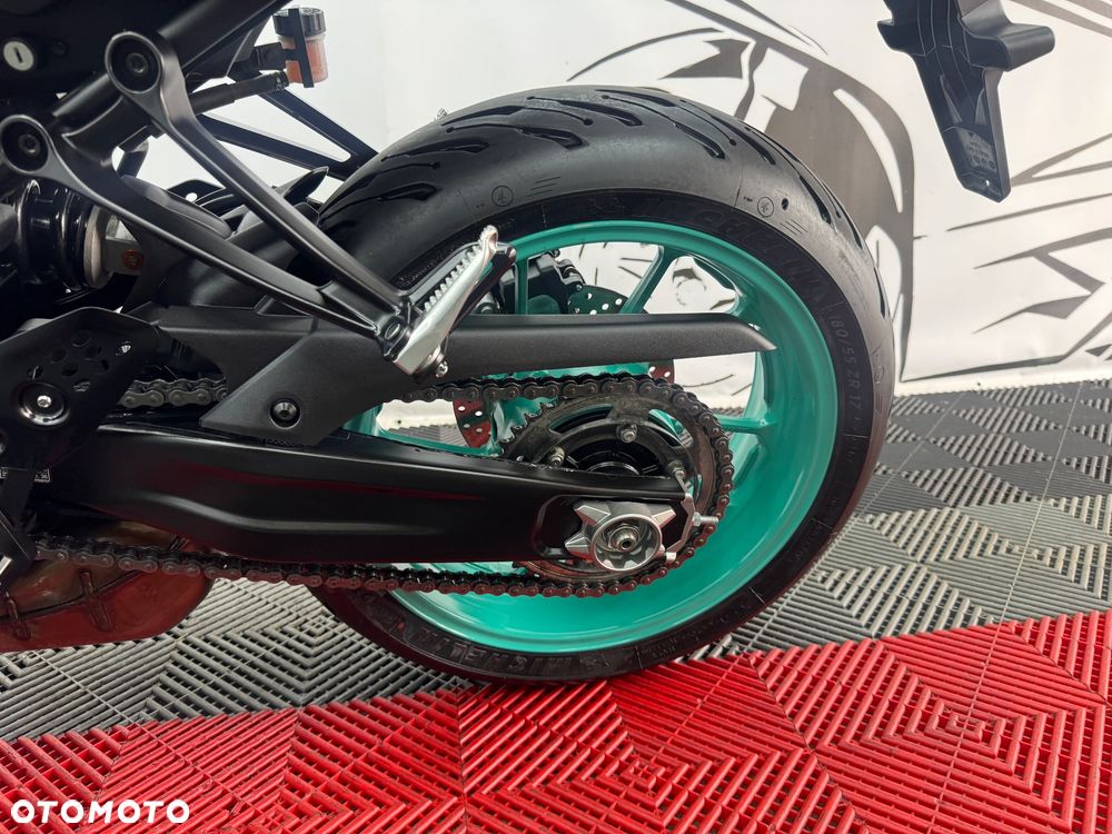 Yamaha MT - 19