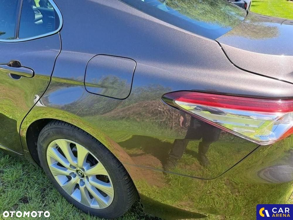 Toyota Camry - 37